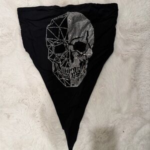 Black Skull halter crop Top